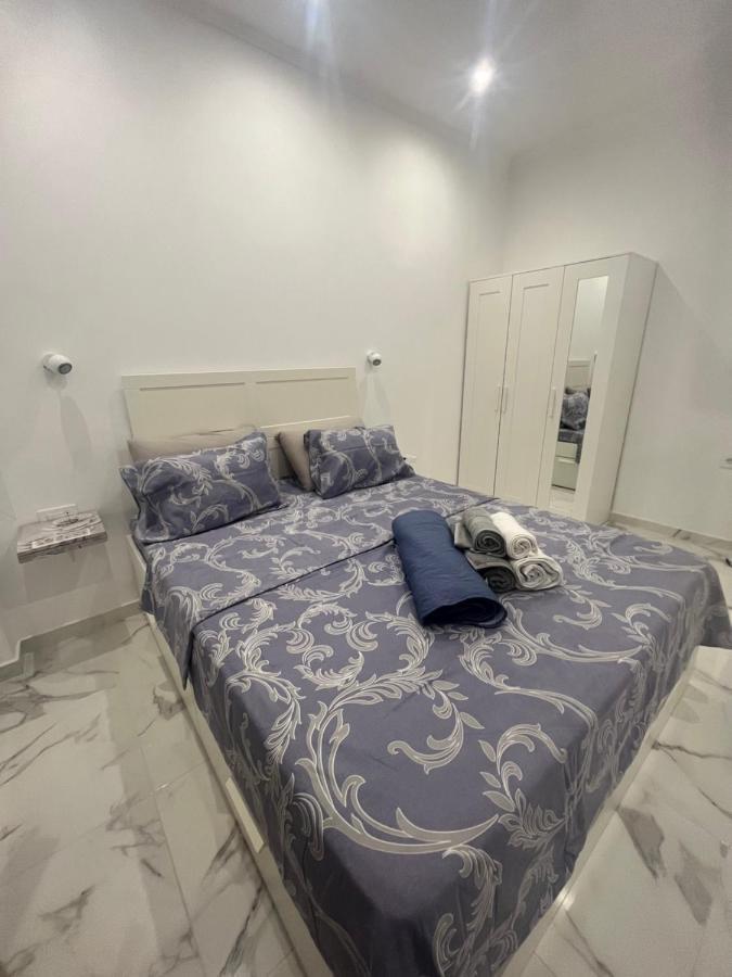 White Apartment Atena Exterior foto